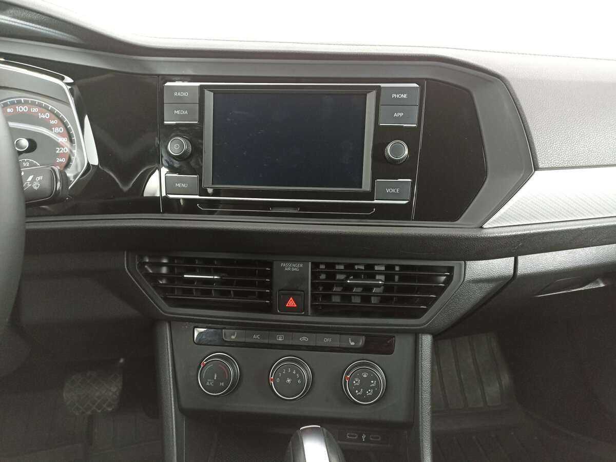 Купить Volkswagen Jetta с пробегом. Фото: #12