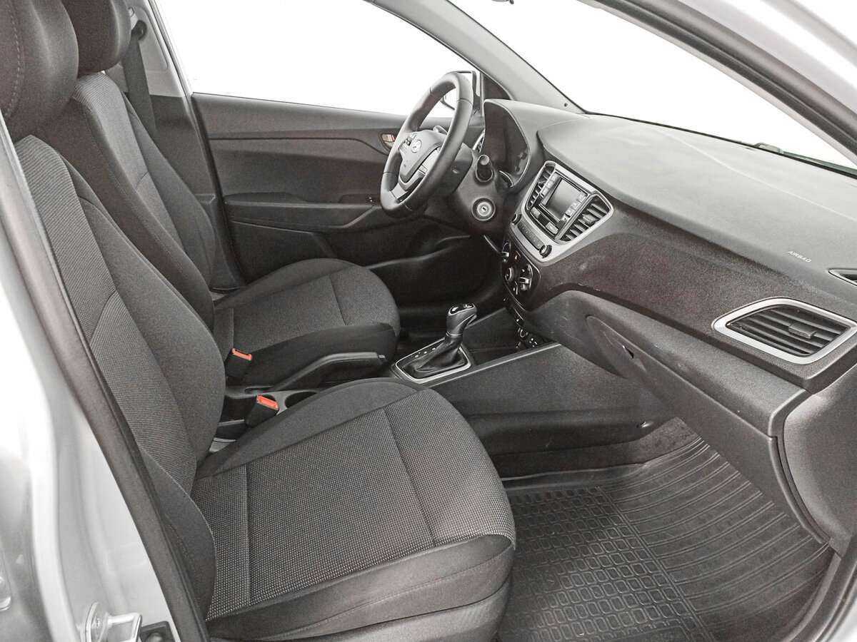 Купить Hyundai Solaris с пробегом. Фото: #8