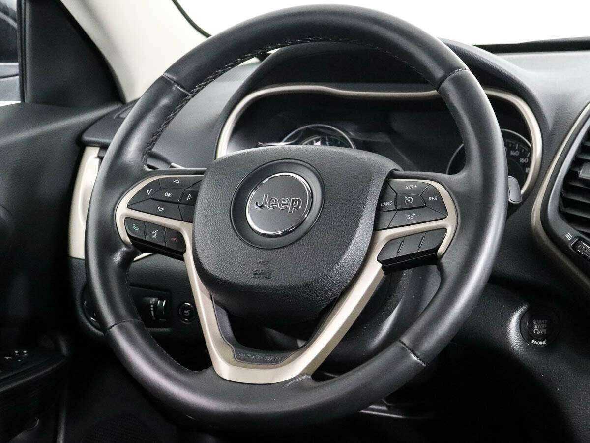 Купить Jeep Cherokee с пробегом. Фото: #12