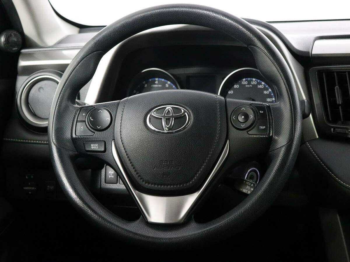 Купить Toyota RAV4 с пробегом. Фото: #12