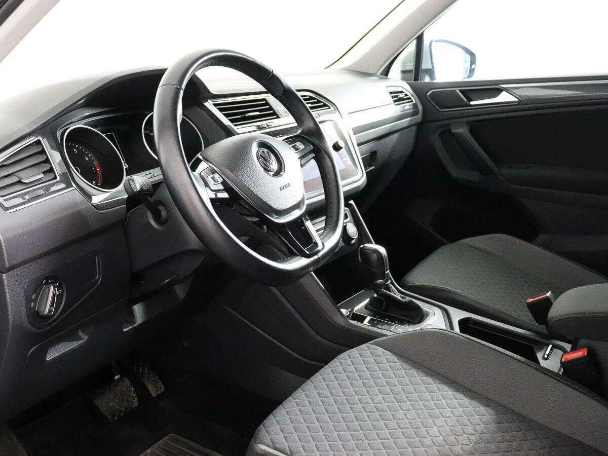 Купить Volkswagen Tiguan с пробегом. Фото: #7