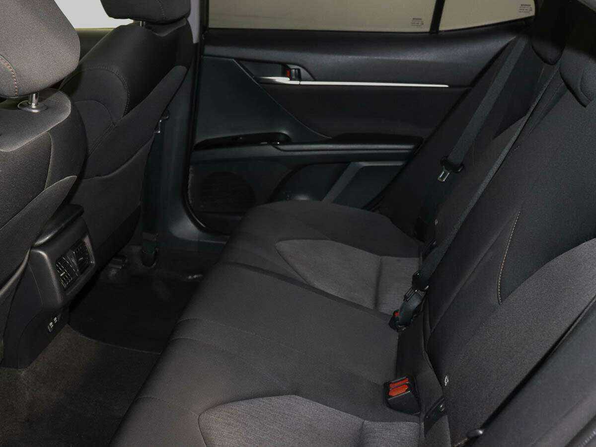 Купить Toyota Camry с пробегом. Фото: #8