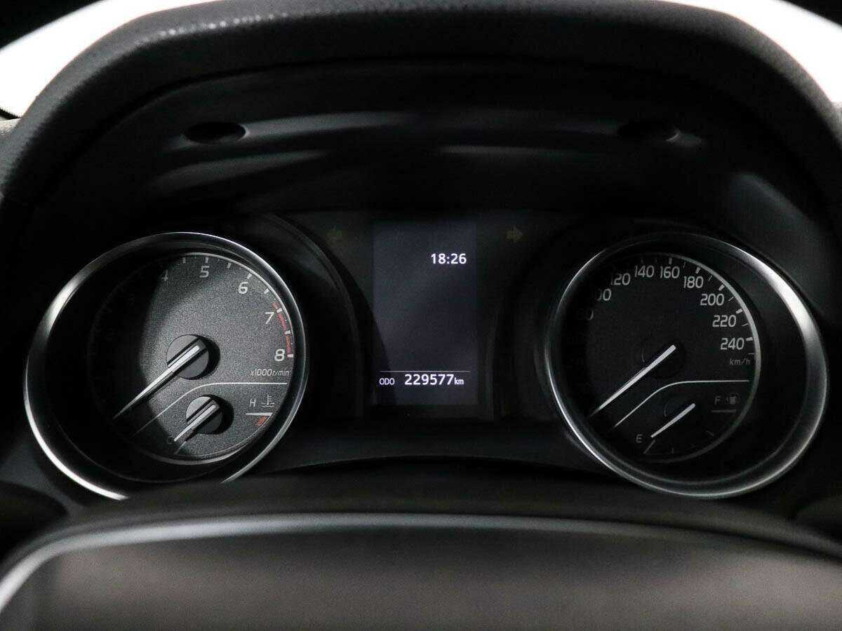 Купить Toyota Camry с пробегом. Фото: #9