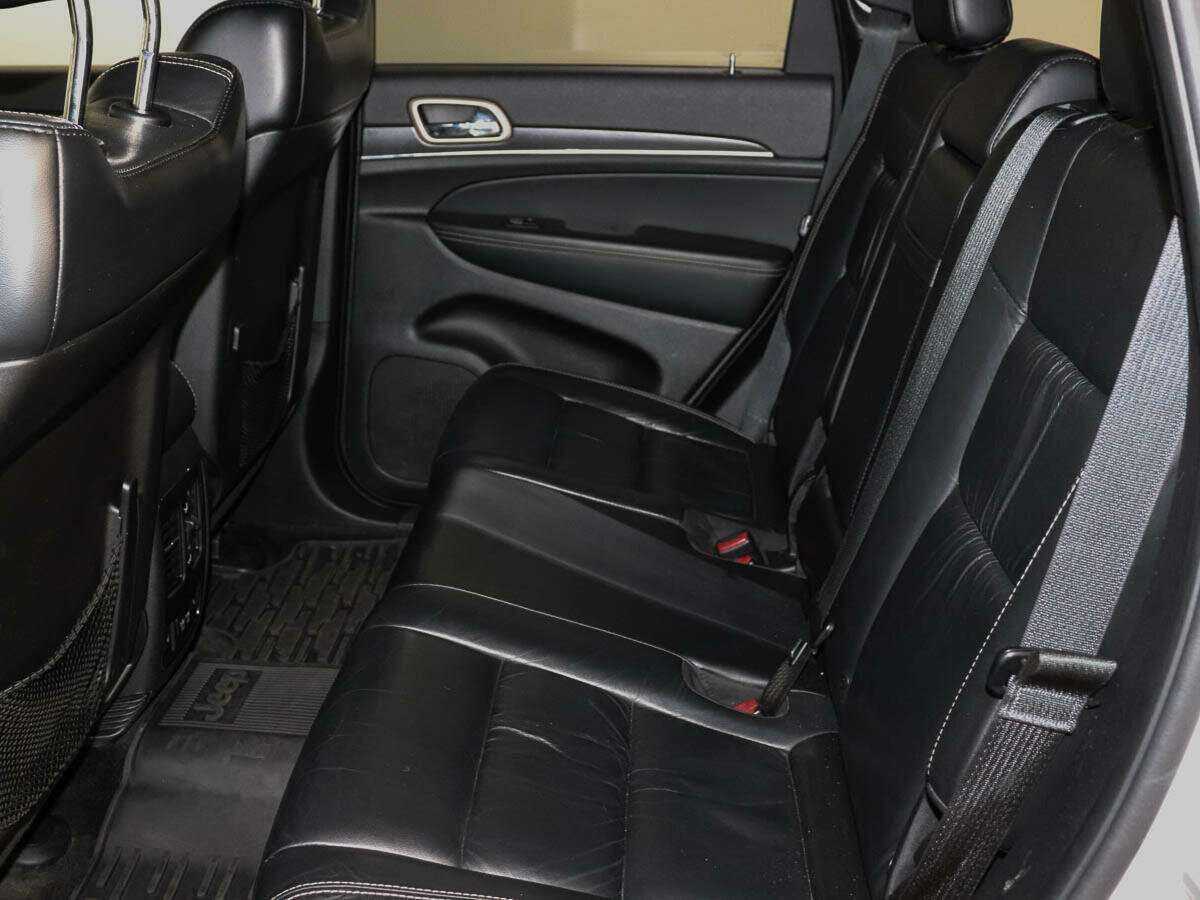 Купить Jeep Grand Cherokee с пробегом. Фото: #8
