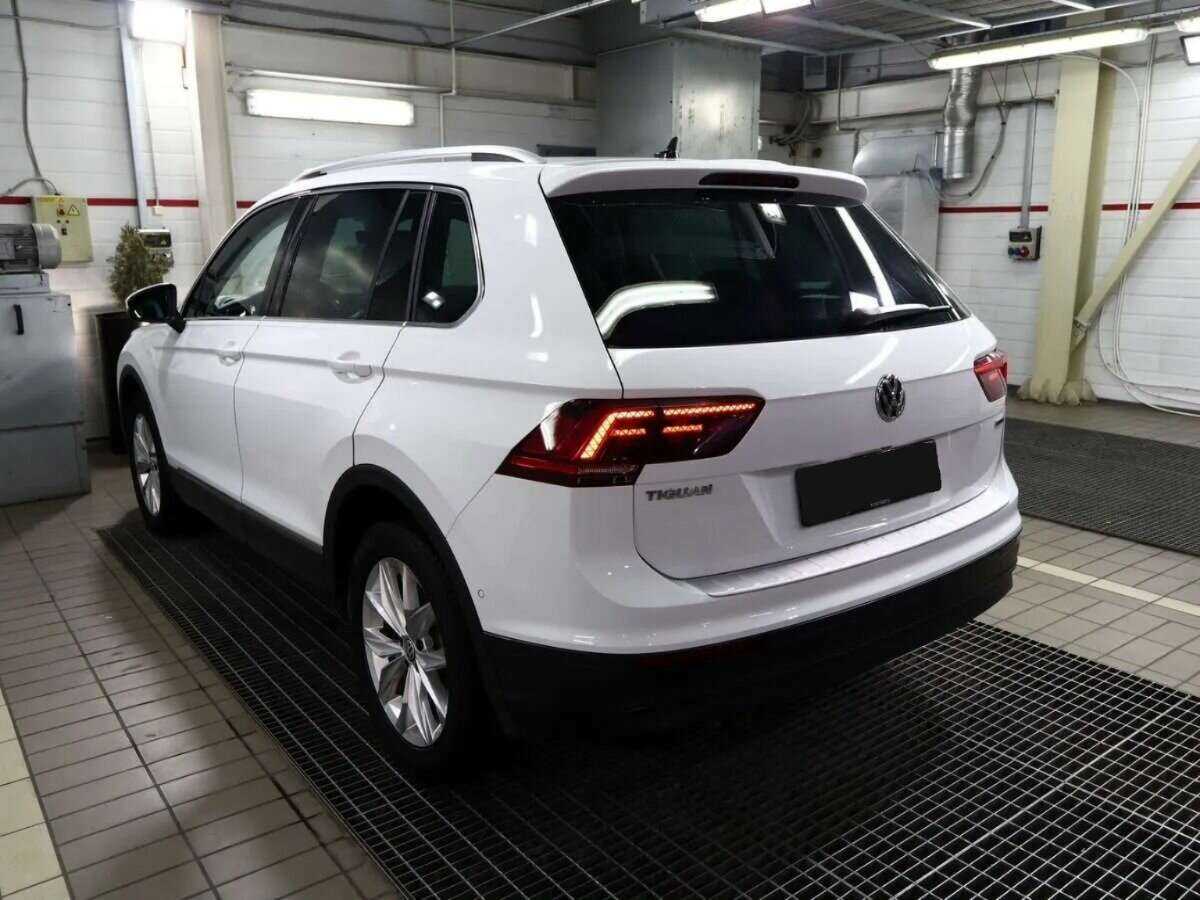 Купить Volkswagen Tiguan с пробегом. Фото: #3