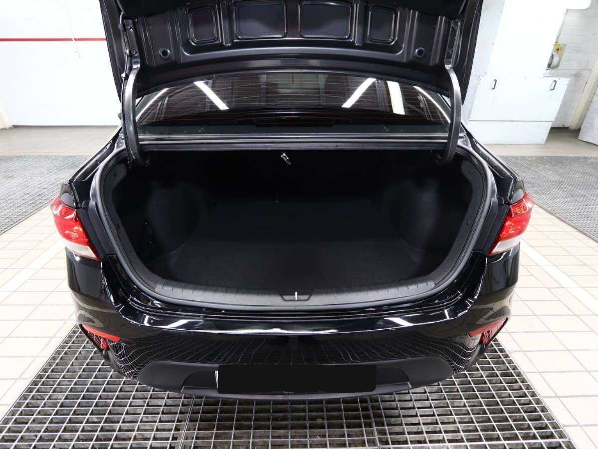 Купить Kia Rio с пробегом. Фото: #4