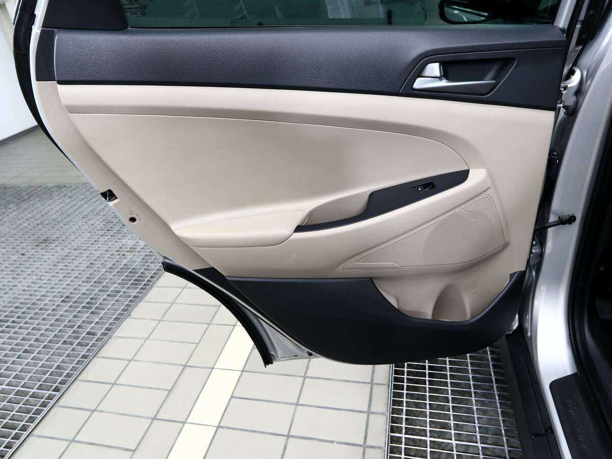 Купить Hyundai Tucson с пробегом. Фото: #9