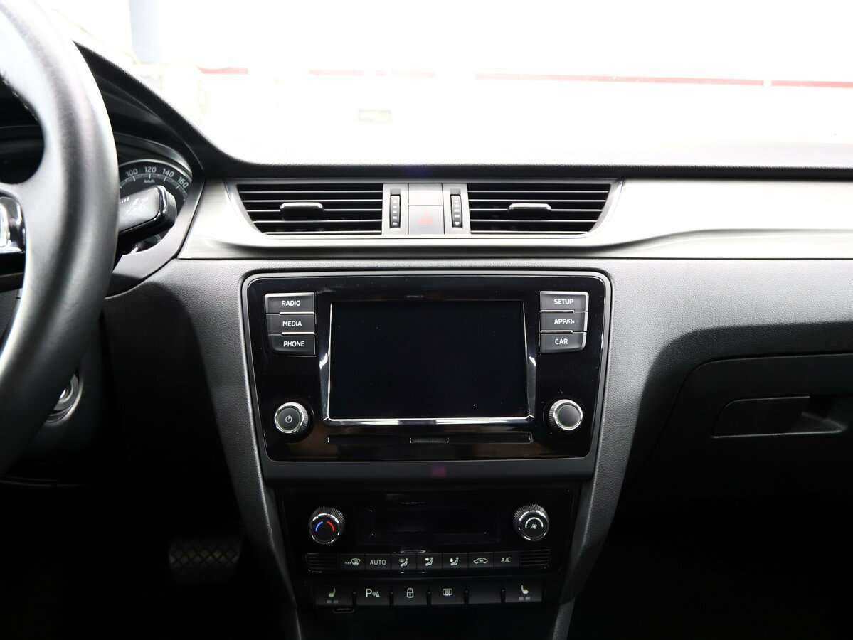 Купить Skoda Rapid с пробегом. Фото: #16