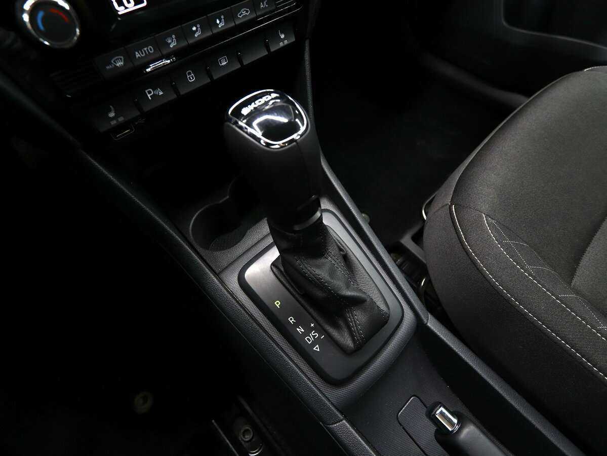 Купить Skoda Rapid с пробегом. Фото: #17