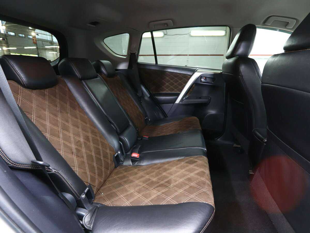 Купить Toyota RAV4 с пробегом. Фото: #19