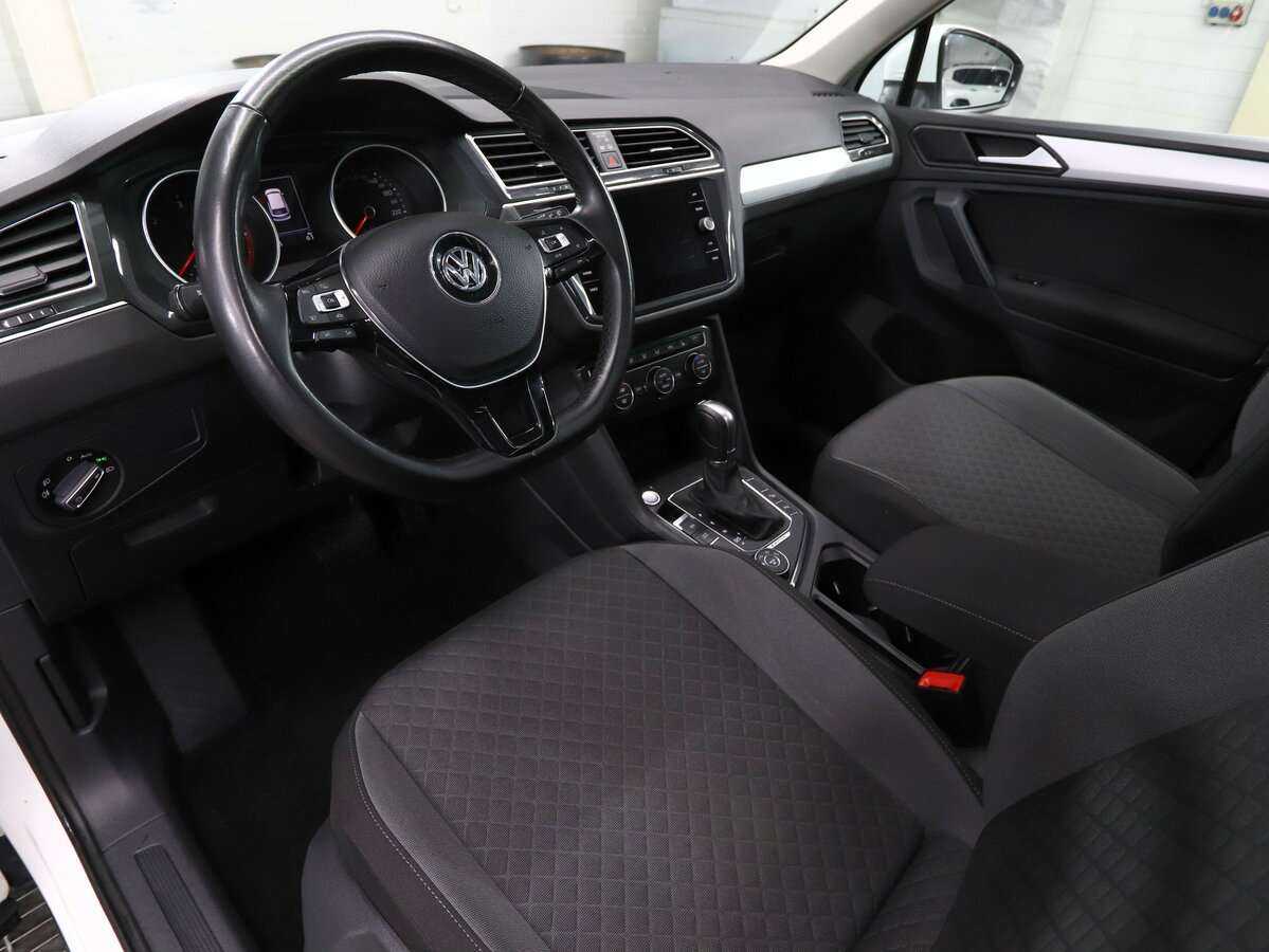 Купить Volkswagen Tiguan с пробегом. Фото: #7