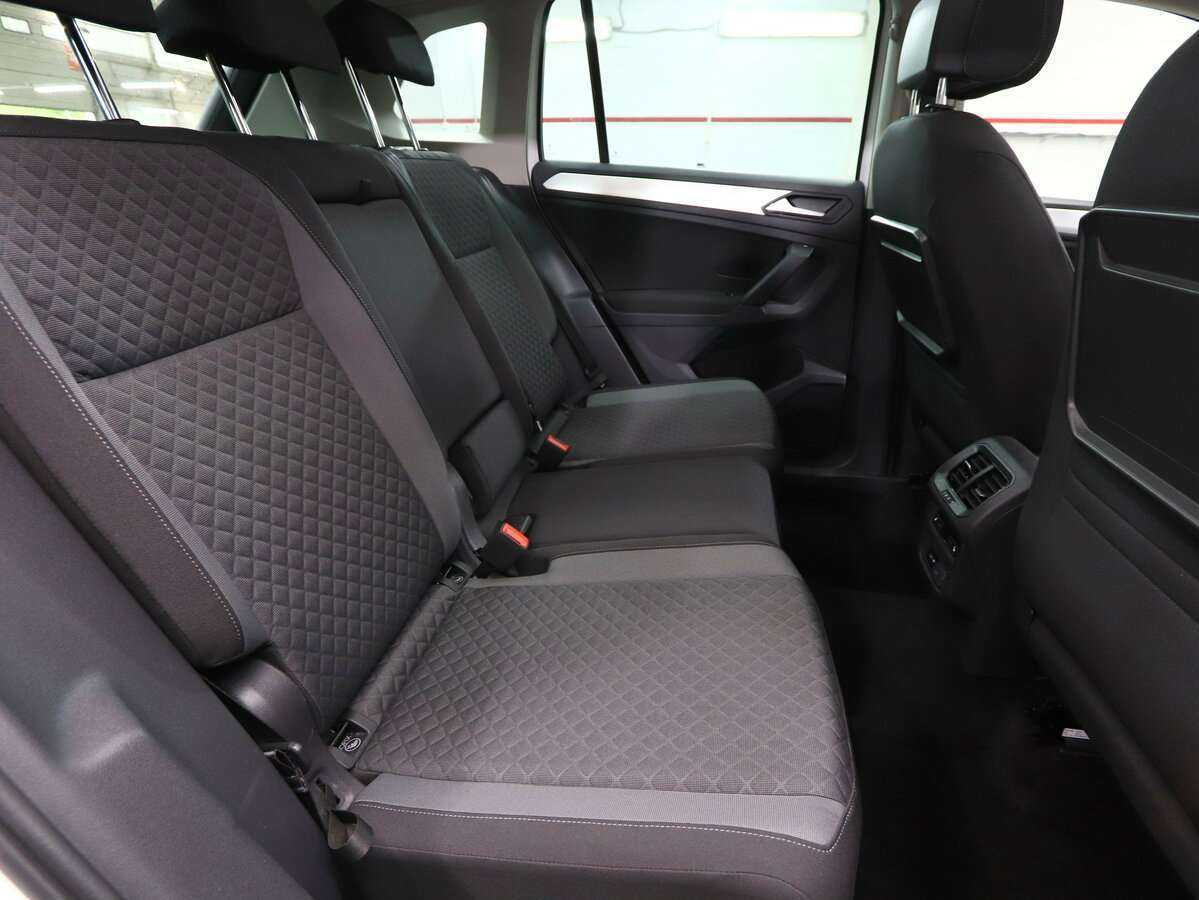 Купить Volkswagen Tiguan с пробегом. Фото: #13
