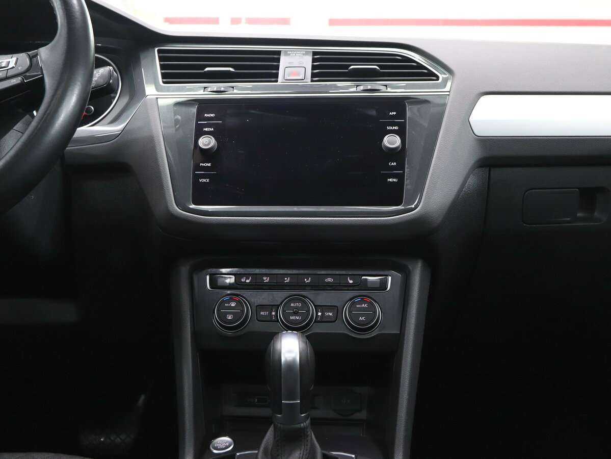 Купить Volkswagen Tiguan с пробегом. Фото: #19