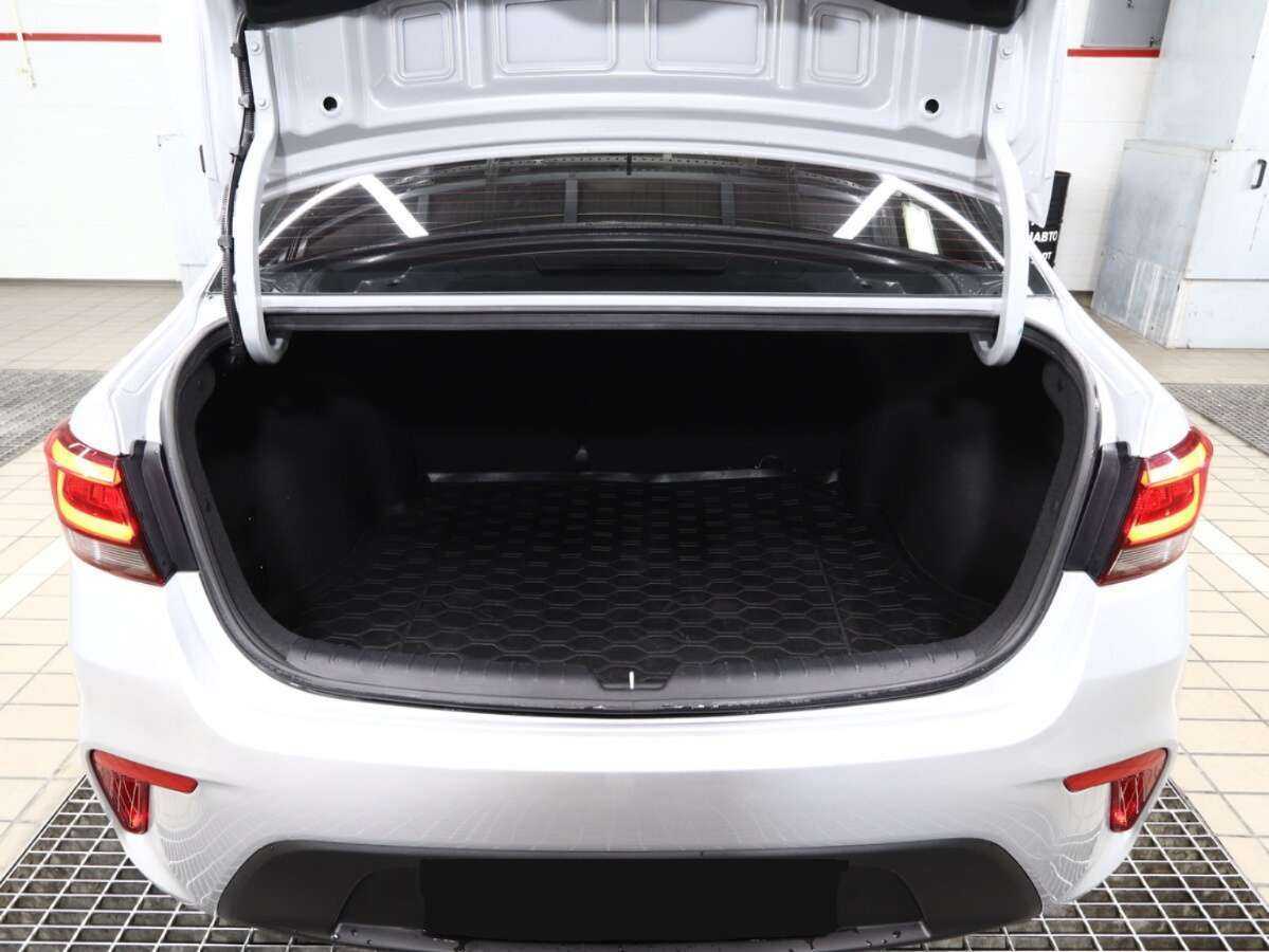 Купить Kia Rio с пробегом. Фото: #4