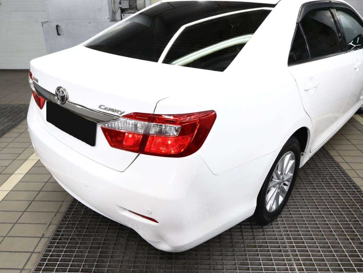 Купить Toyota Camry с пробегом. Фото: #4