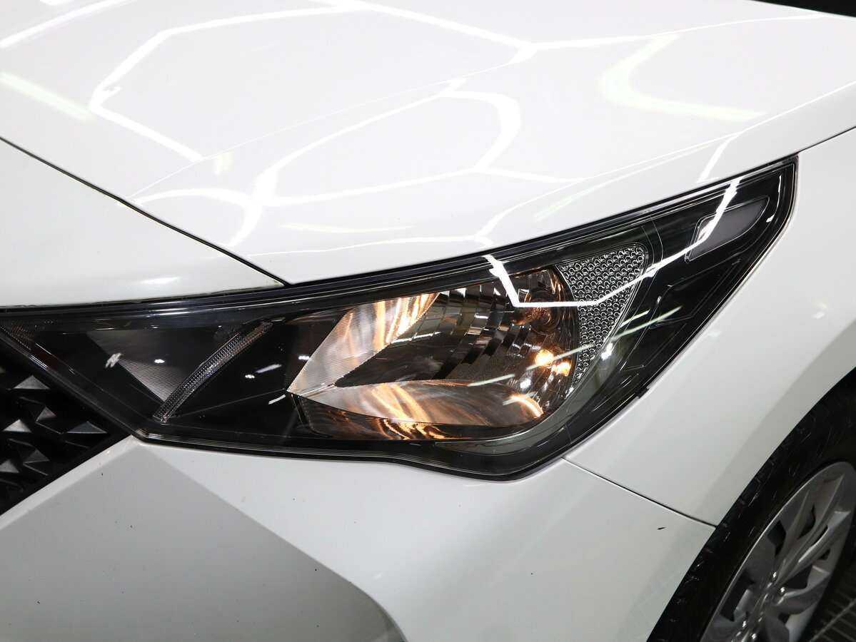 Купить Hyundai Solaris с пробегом. Фото: #20