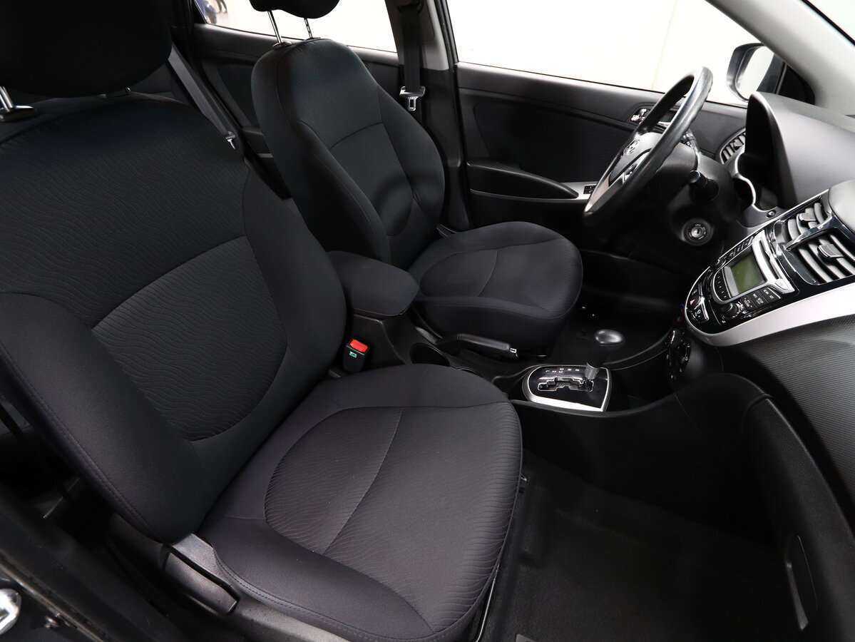 Купить Hyundai Solaris с пробегом. Фото: #10