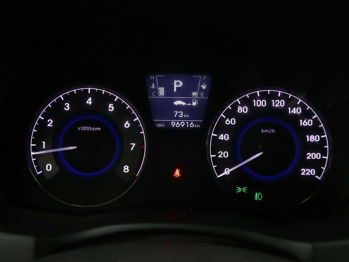 Купить Hyundai Solaris с пробегом. Фото: #15