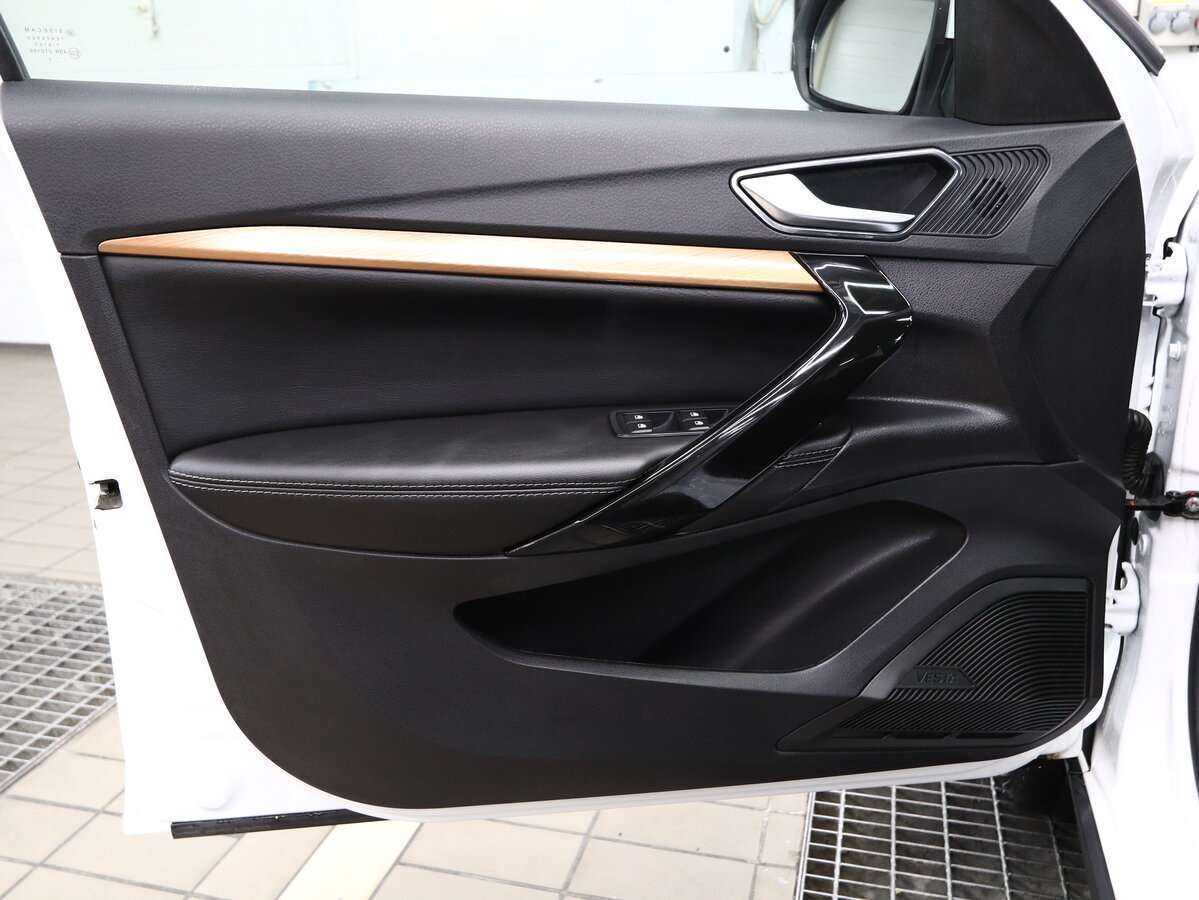 Купить Lada (ВАЗ) Vesta с пробегом. Фото: #7