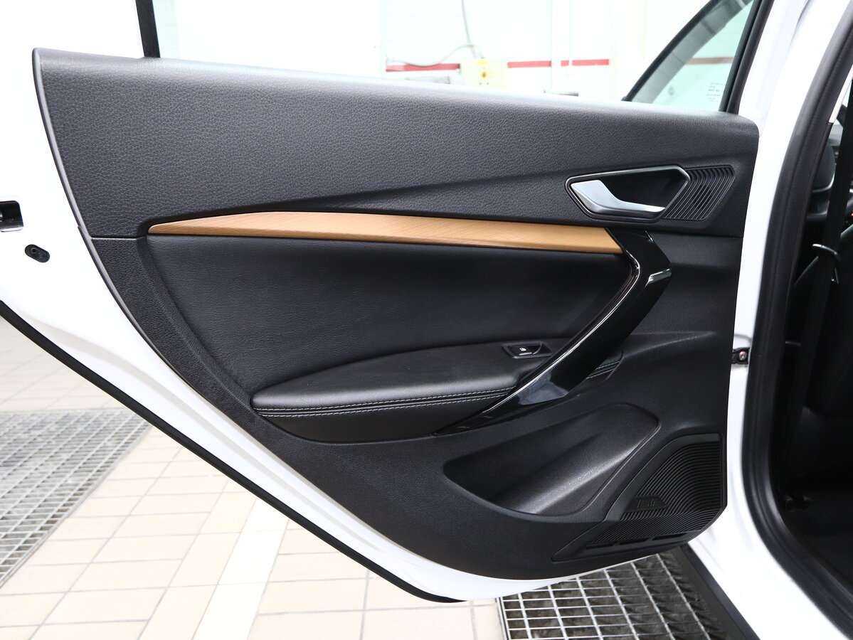 Купить Lada (ВАЗ) Vesta с пробегом. Фото: #12