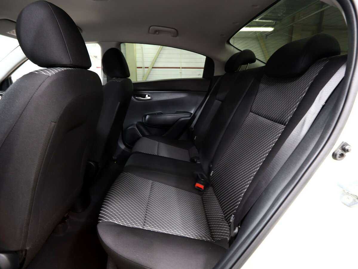 Купить Kia Rio с пробегом. Фото: #18