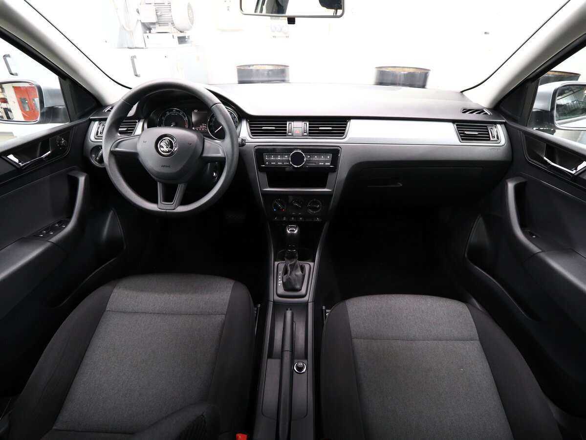 Купить Skoda Rapid с пробегом. Фото: #6