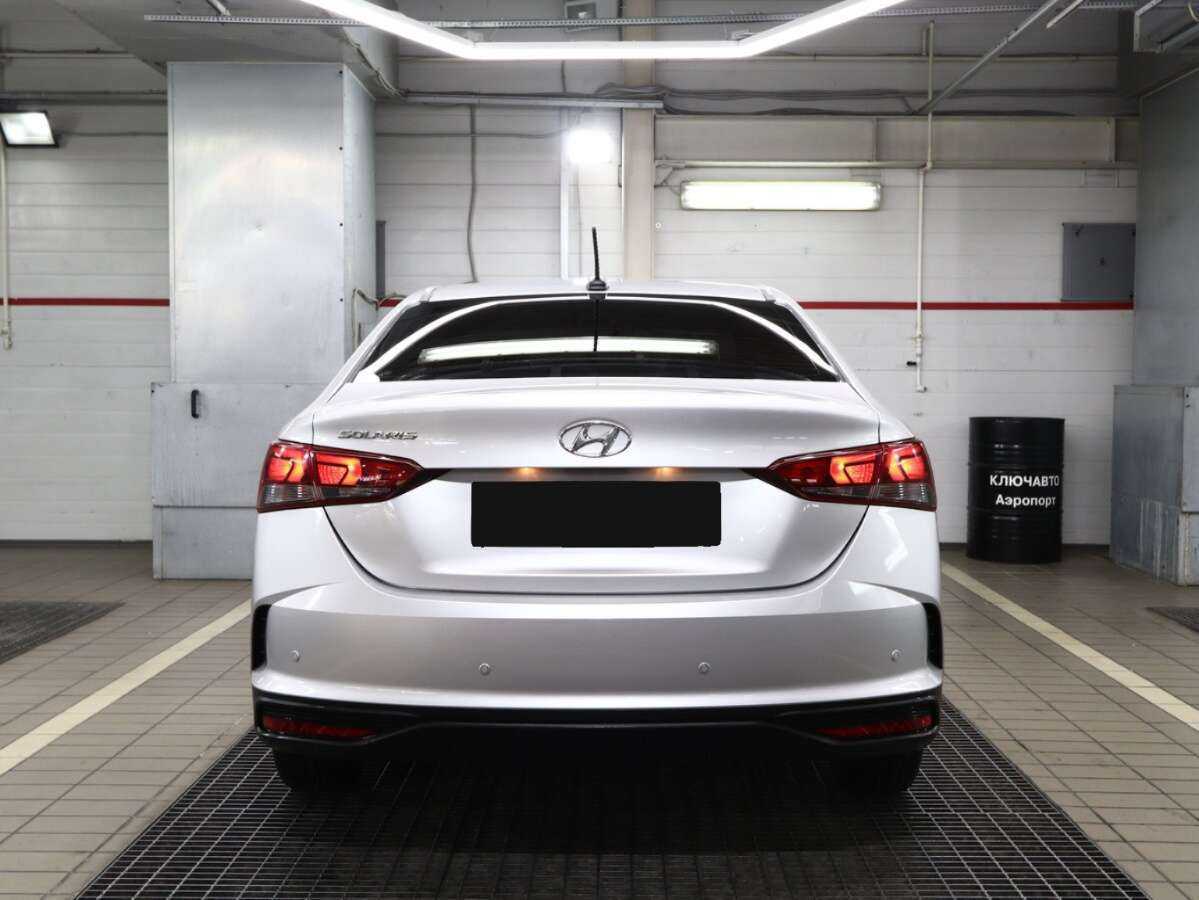 Купить Hyundai Solaris с пробегом. Фото: #4