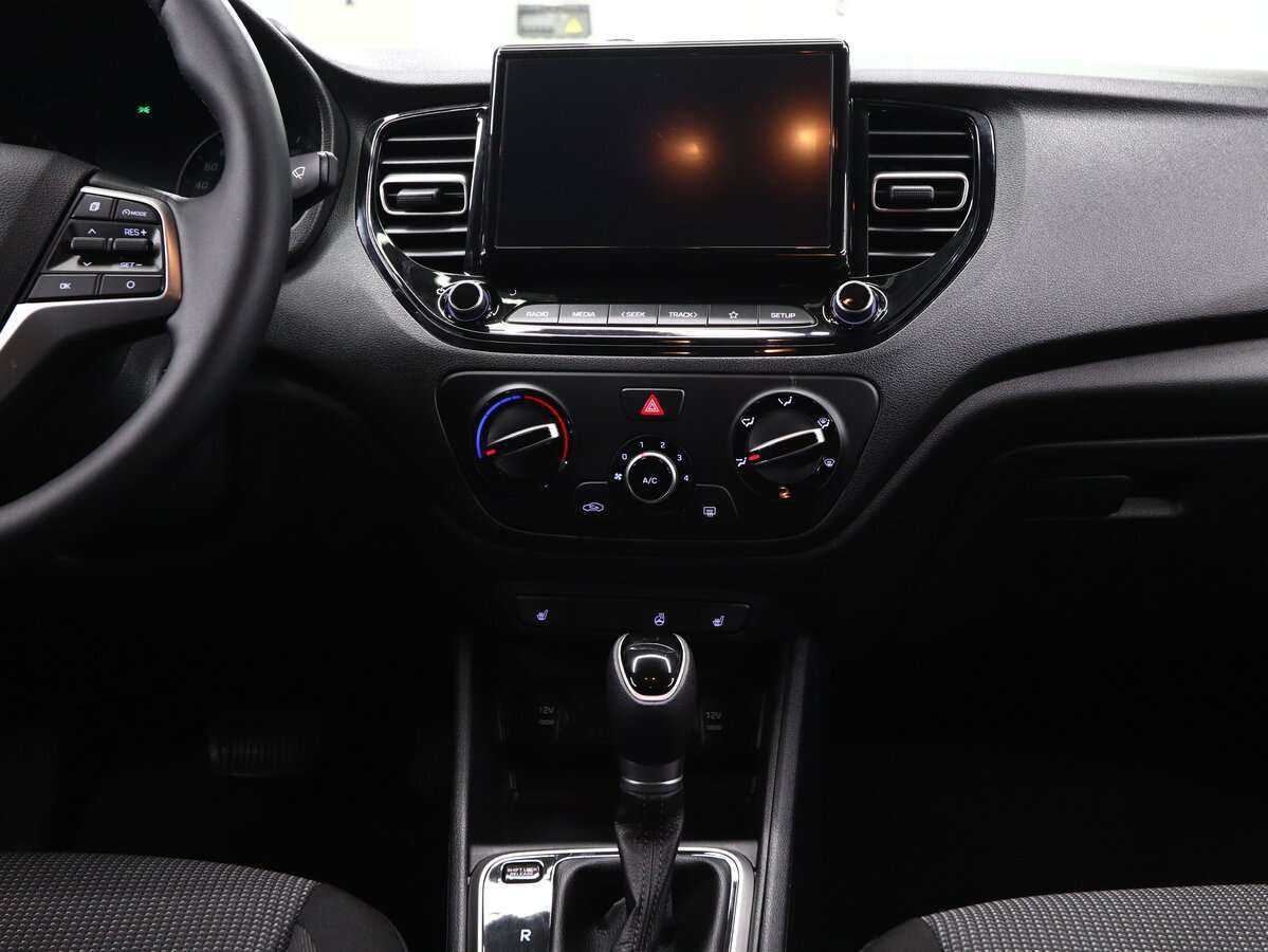 Купить Hyundai Solaris с пробегом. Фото: #14