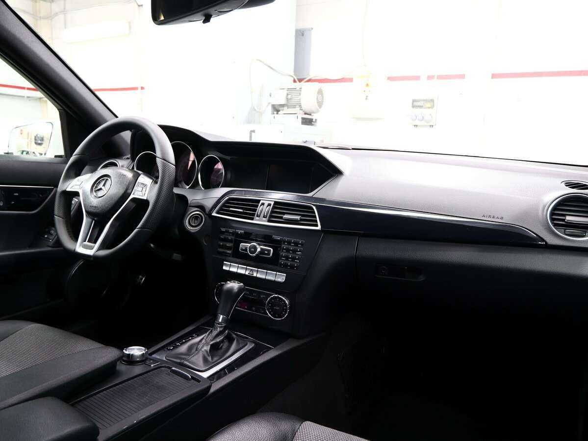 Купить Mercedes-Benz C-Класс с пробегом. Фото: #15