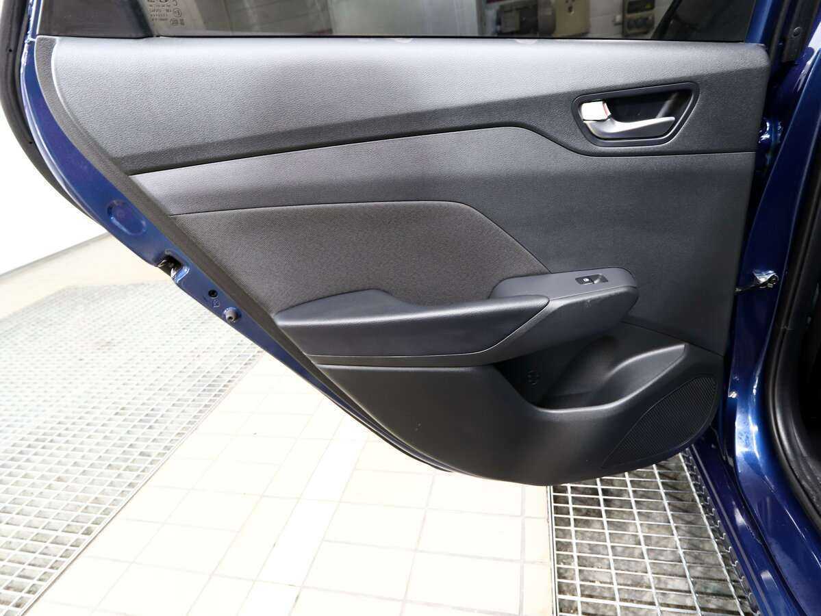 Купить Hyundai Solaris с пробегом. Фото: #13