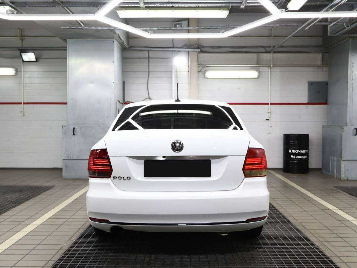 Купить Volkswagen Polo с пробегом. Фото: #4