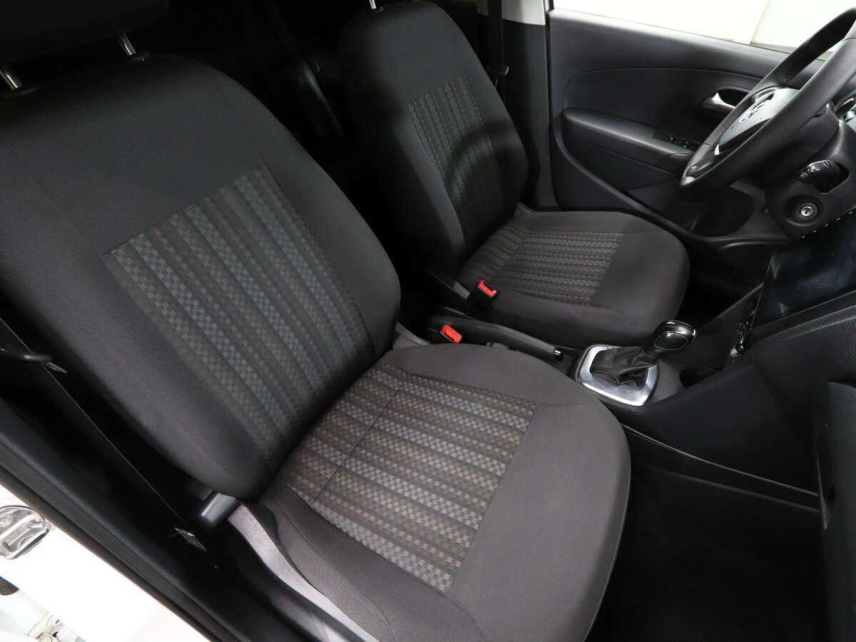 Купить Volkswagen Polo с пробегом. Фото: #7