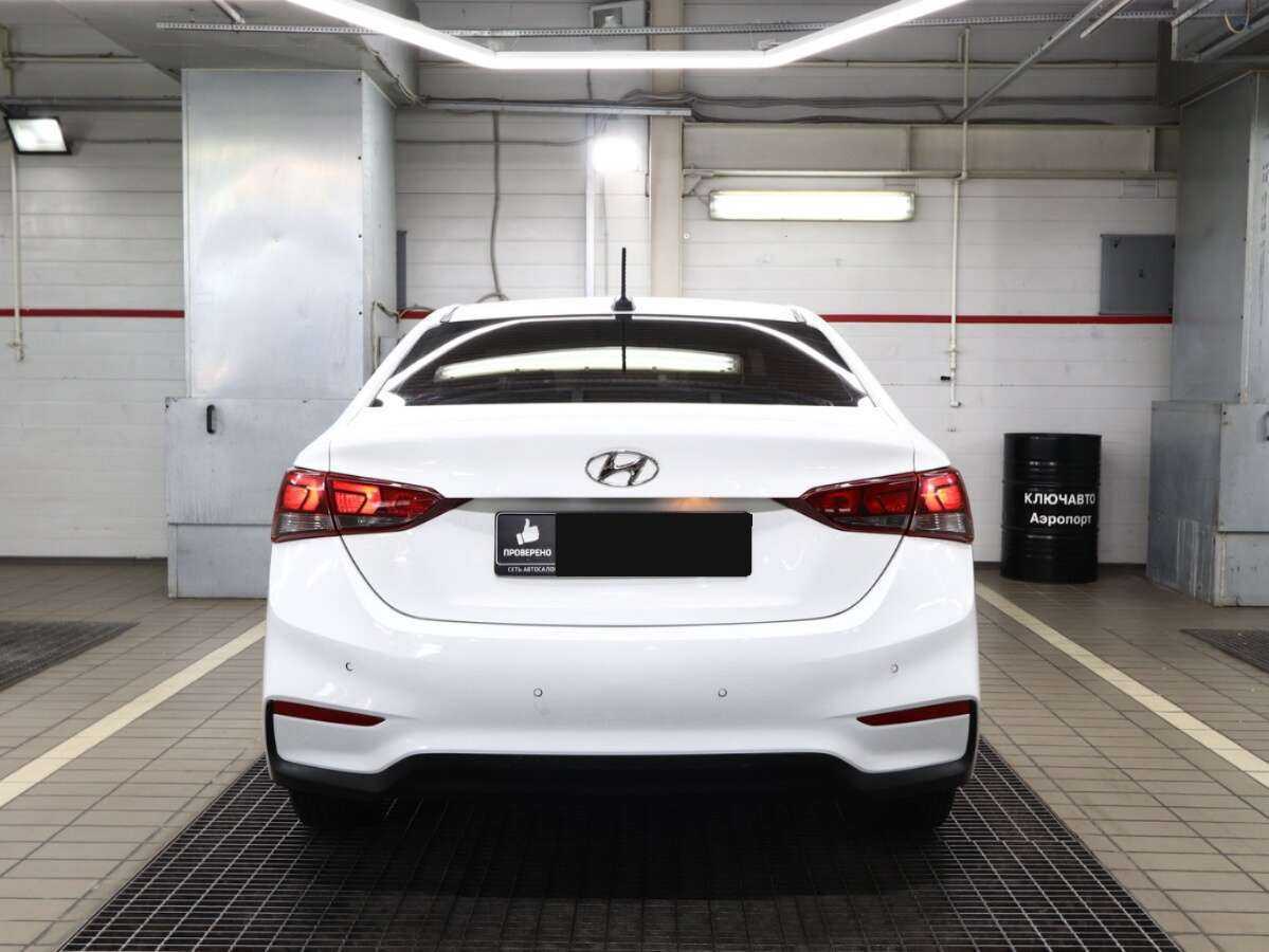 Купить Hyundai Solaris с пробегом. Фото: #3