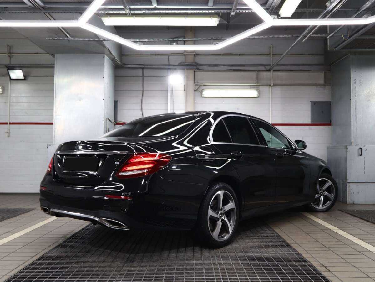 Купить Mercedes-Benz E-Класс с пробегом. Фото: #3