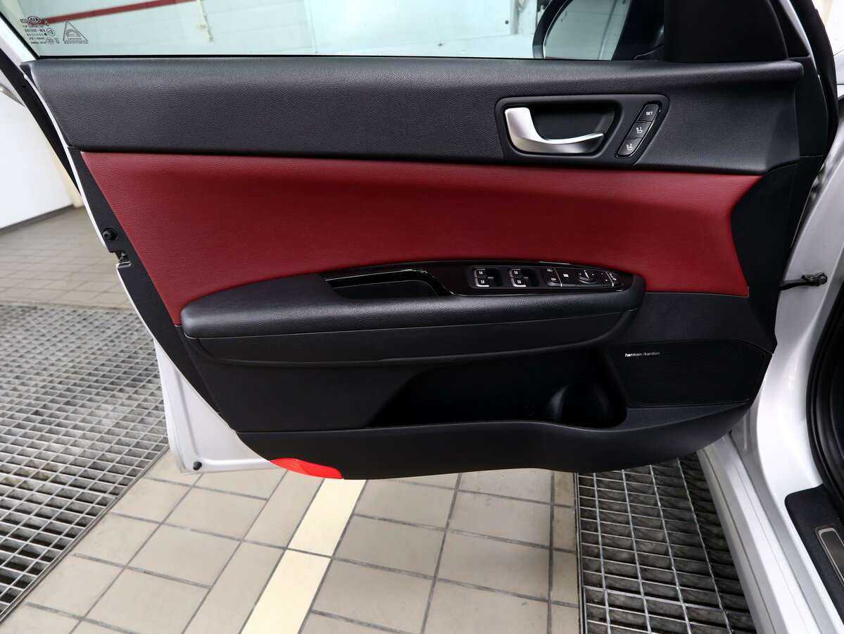 Купить Kia Optima с пробегом. Фото: #12