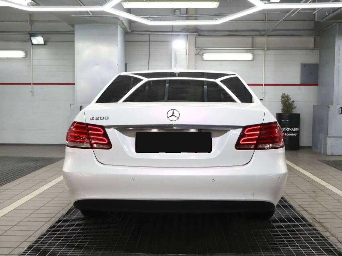 Купить Mercedes-Benz E-Класс с пробегом. Фото: #3