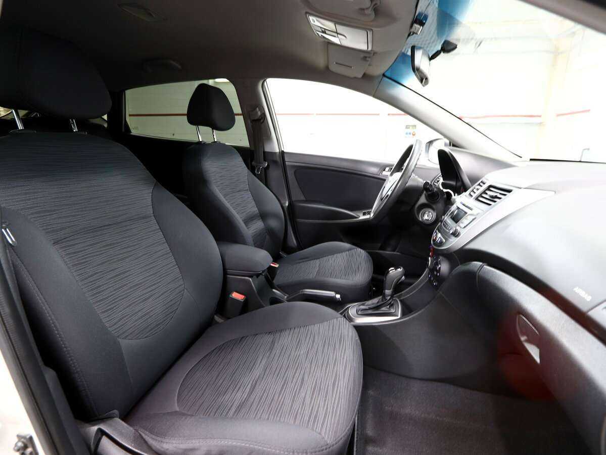 Купить Hyundai Solaris с пробегом. Фото: #6