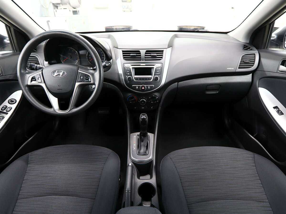 Купить Hyundai Solaris с пробегом. Фото: #10