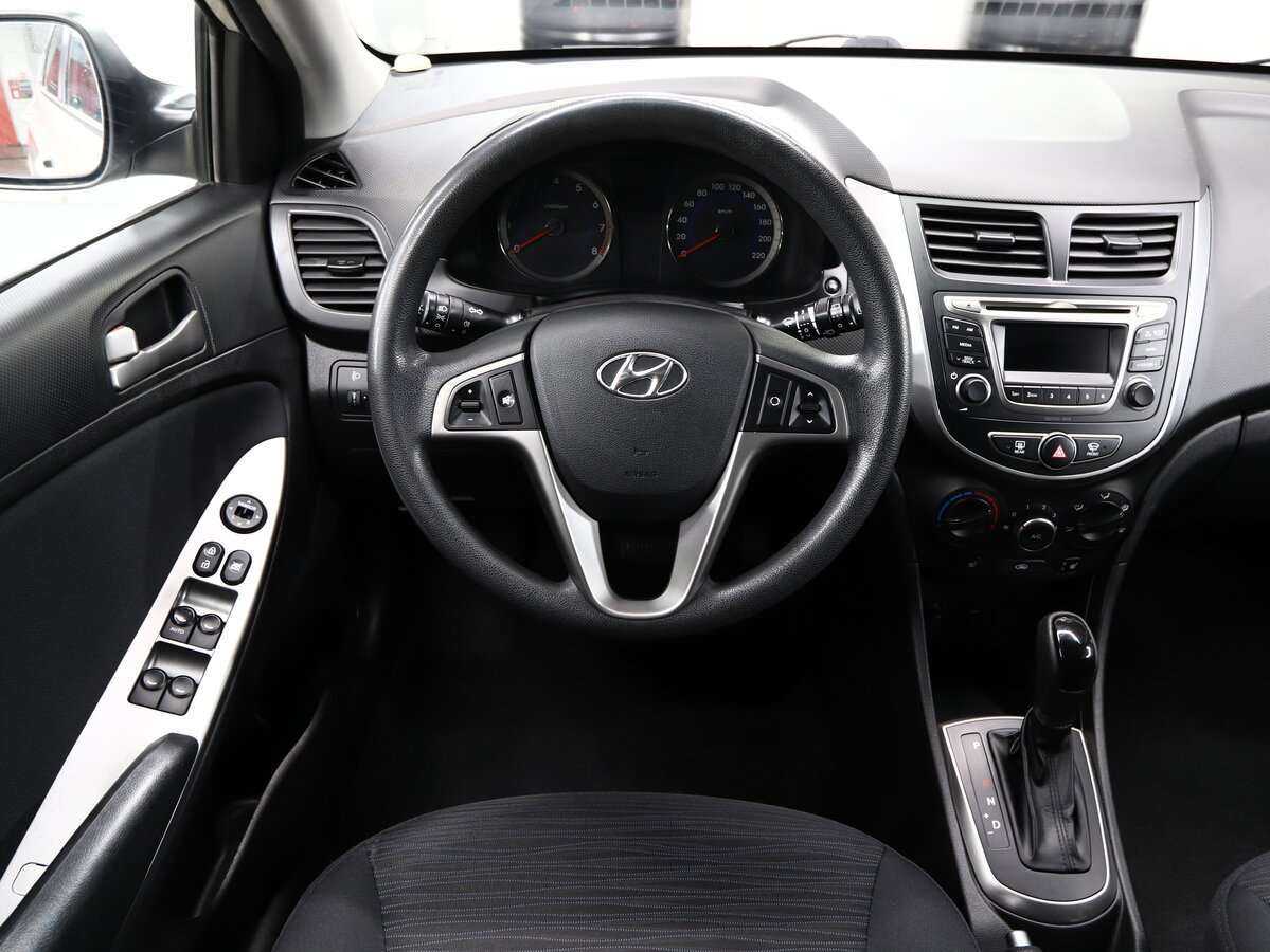 Купить Hyundai Solaris с пробегом. Фото: #12