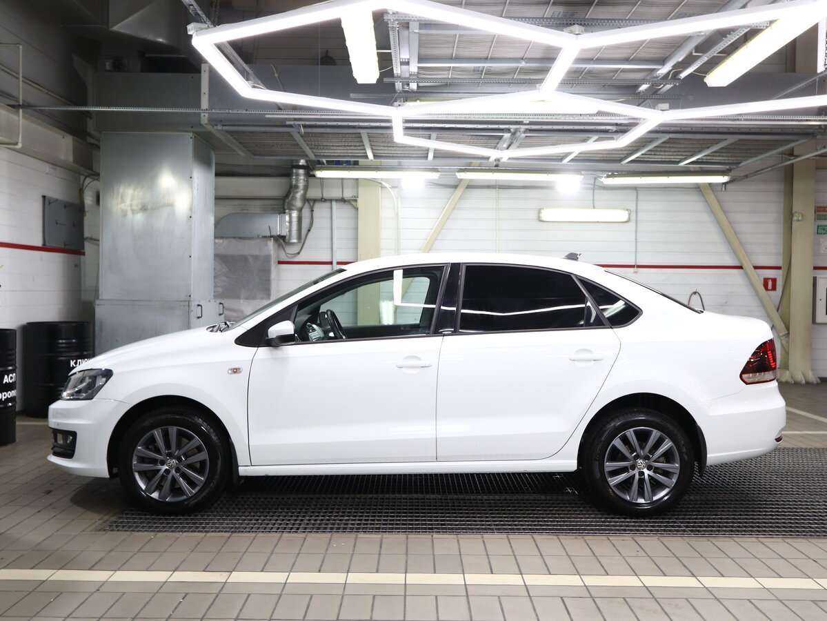 Купить Volkswagen Polo с пробегом. Фото: #4