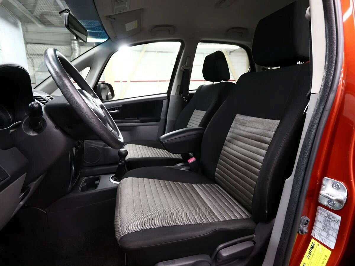 Купить Suzuki SX4 с пробегом. Фото: #9