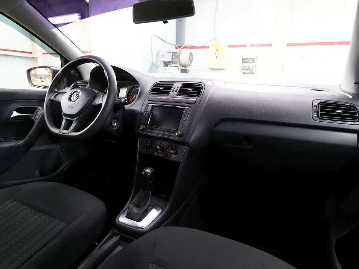 Купить Volkswagen Polo с пробегом. Фото: #7