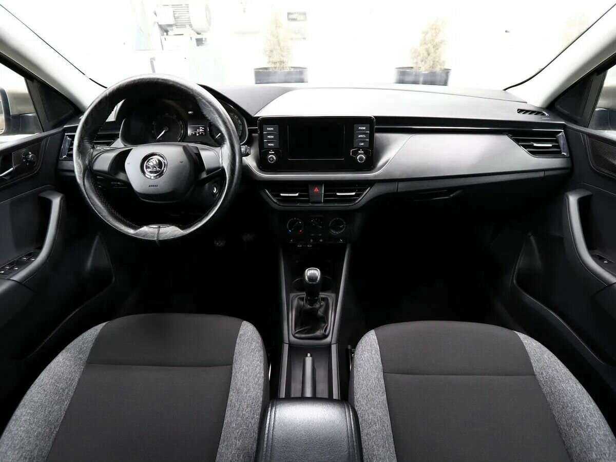 Купить Skoda Rapid с пробегом. Фото: #10