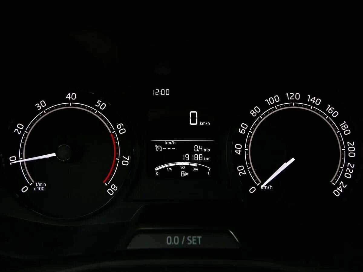 Купить Skoda Rapid с пробегом. Фото: #12