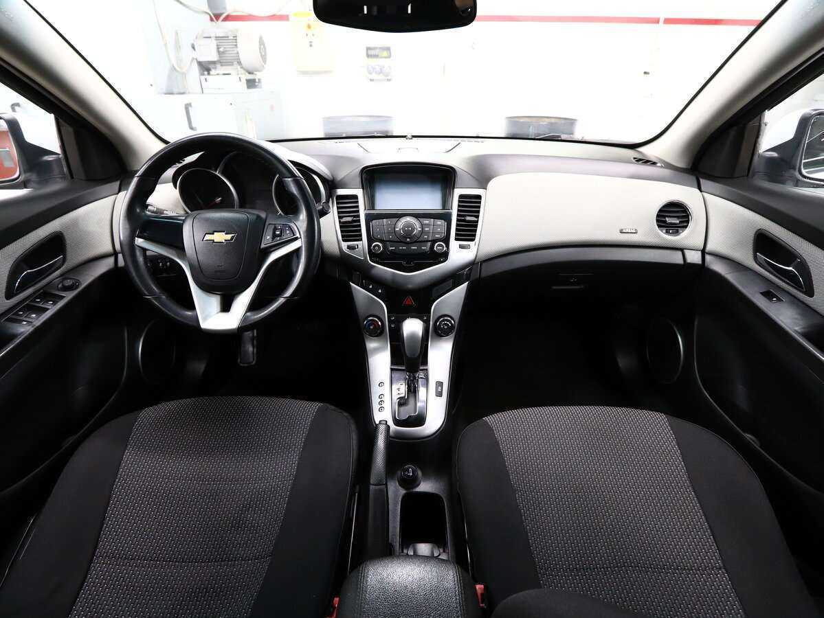 Купить Chevrolet Cruze с пробегом. Фото: #14