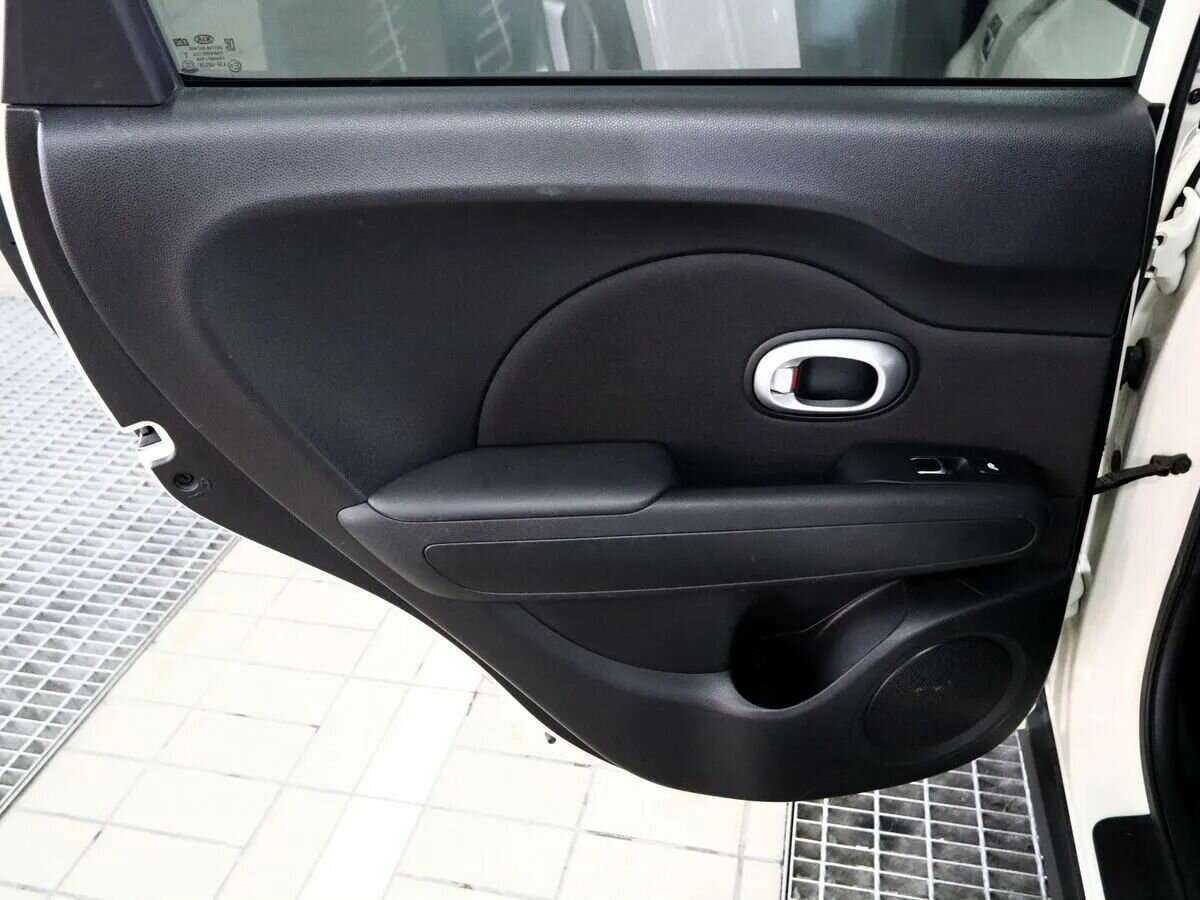 Купить Kia Soul с пробегом. Фото: #17