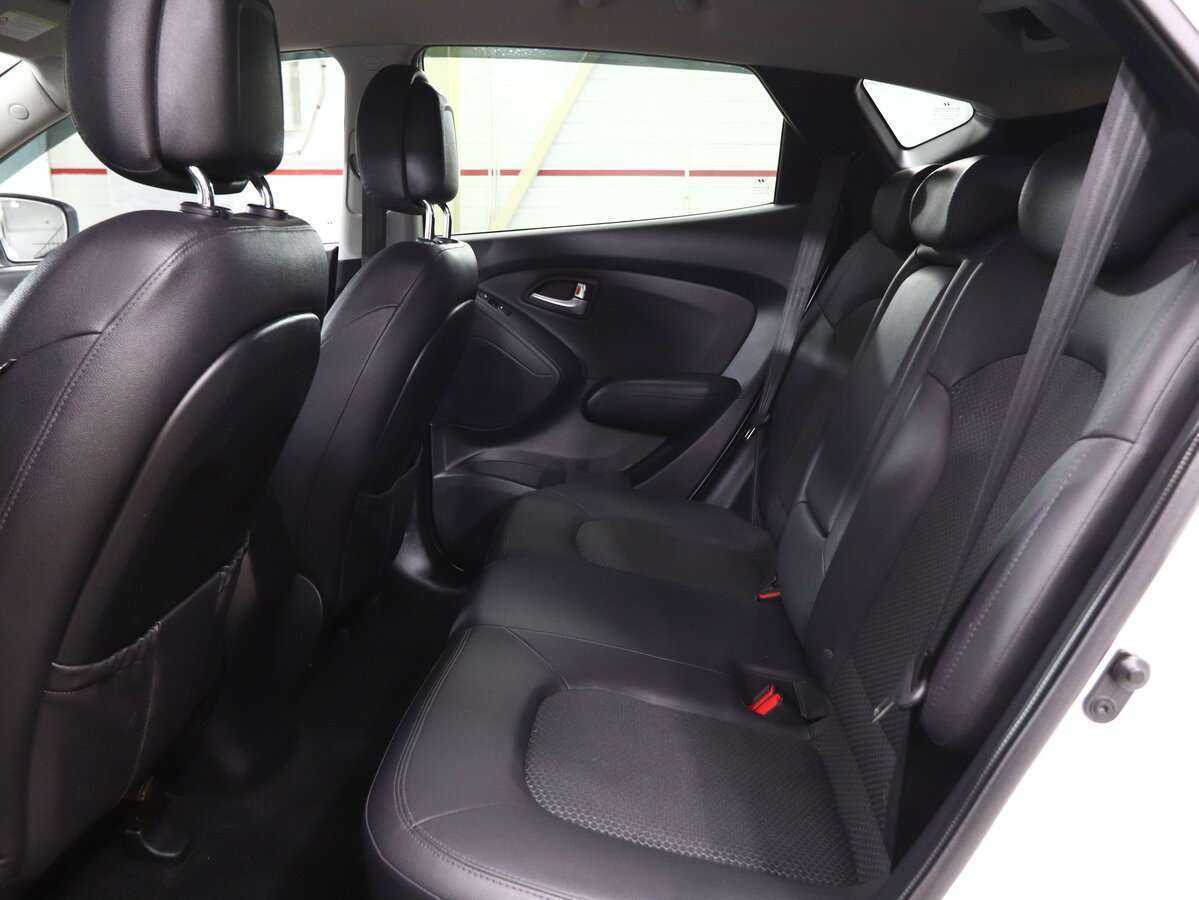 Купить Hyundai ix35 с пробегом. Фото: #11