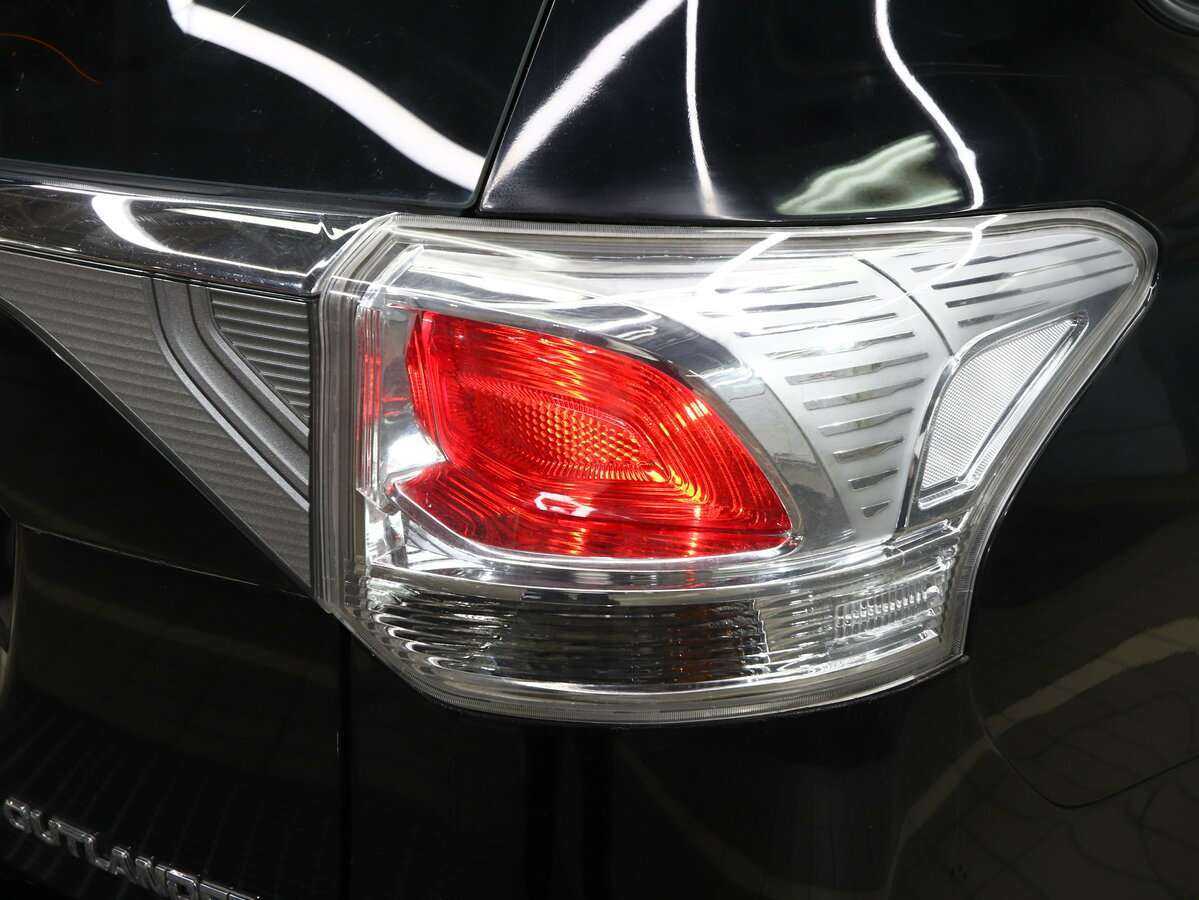 Купить Mitsubishi Outlander с пробегом. Фото: #4