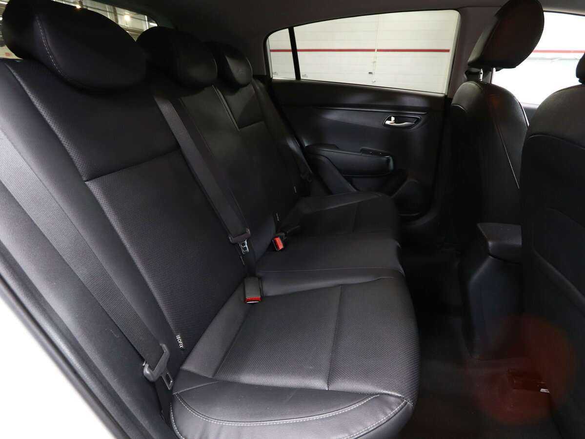 Купить Kia Rio с пробегом. Фото: #10