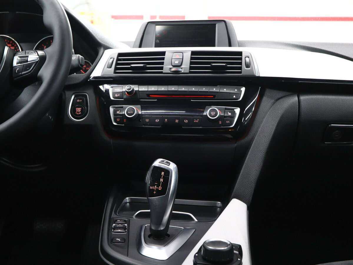 Купить BMW 3 серии с пробегом. Фото: #17